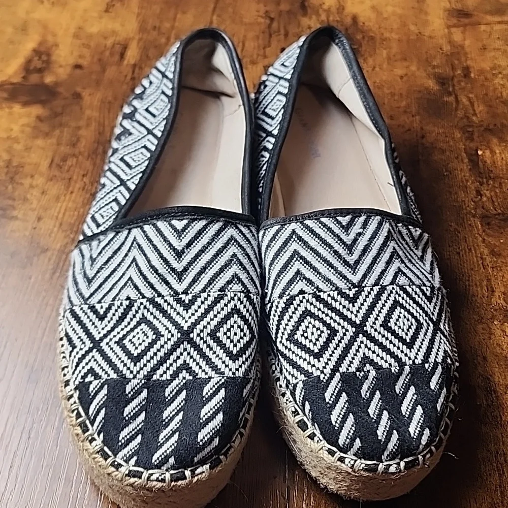 GIANNI BINI | Black White BruxieTwo Tribal Aztec Espadrille Platform Flats | 9.5